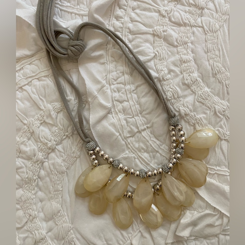 Beautiful and adjustable necklace from Anthropologie